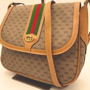 Authentic Gucci Sherry Line/Leather Crossbody/Shoulder Bag.